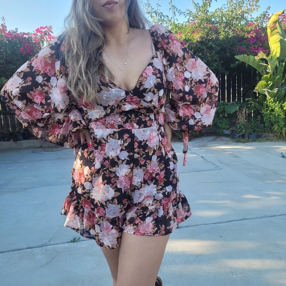 Romper luxxel - Picture 3 of 10